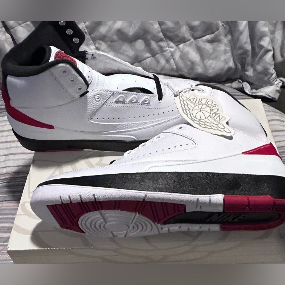 ❤️🖤❤️Jordan 2 Chicago OG🖤❤️🖤Brand New Dead Stock Mens 8.5 Womens 10❤️❤️🖤🖤